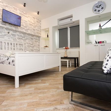 Imperial City Center - 1 Bedroom Apartment Bucarest Esterno foto