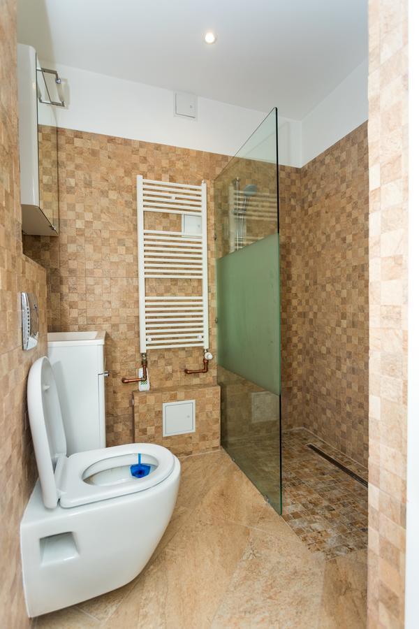 Imperial City Center - 1 Bedroom Apartment Bucarest Esterno foto