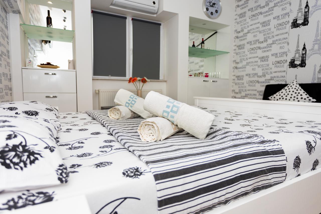 Imperial City Center - 1 Bedroom Apartment Bucarest Esterno foto